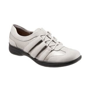 Trotters Womens 7 Joy Slip-On Sneaker in Pewter Gray Silver Leather NEW